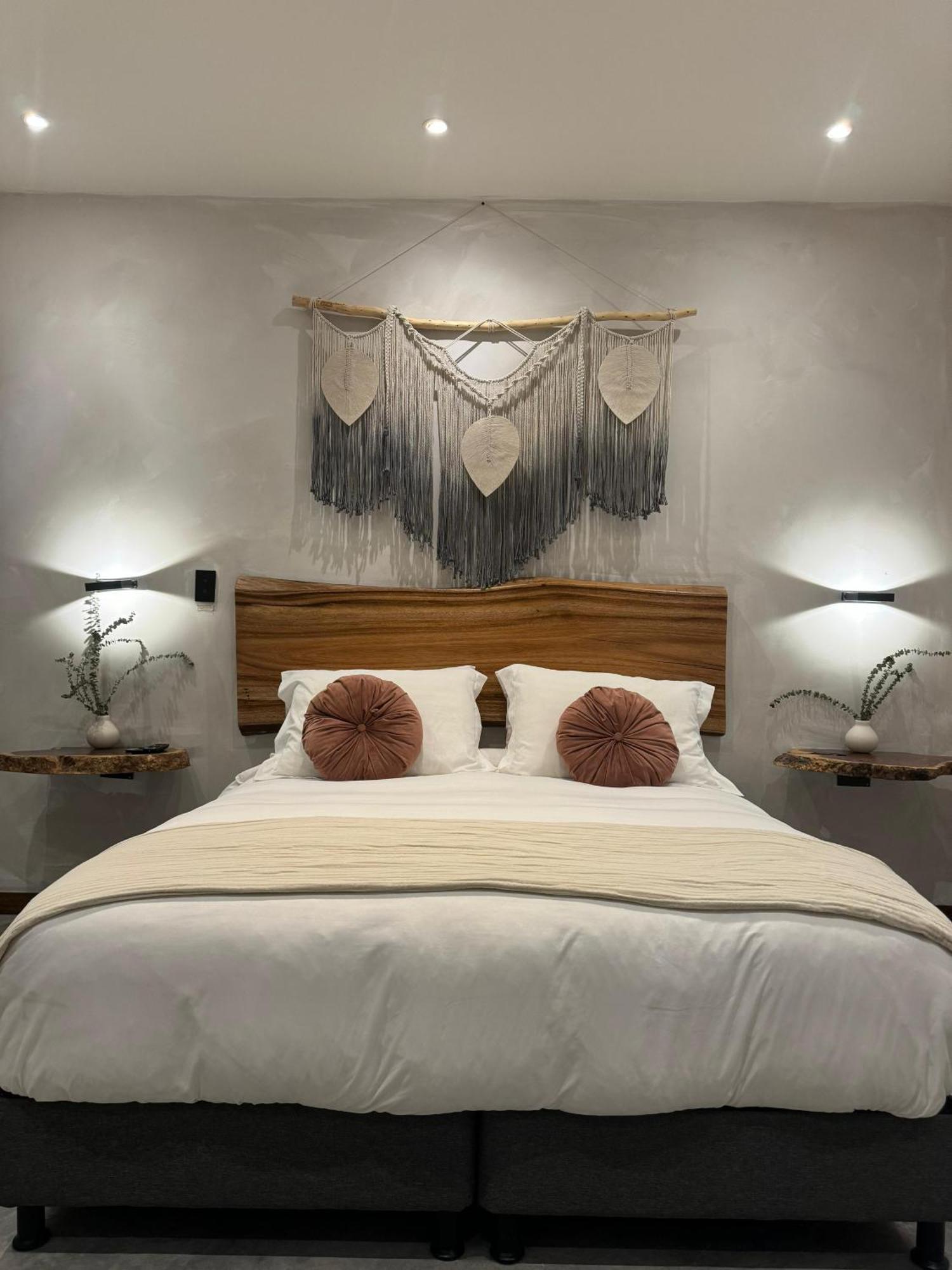 Uko Urban Ekolodge *
